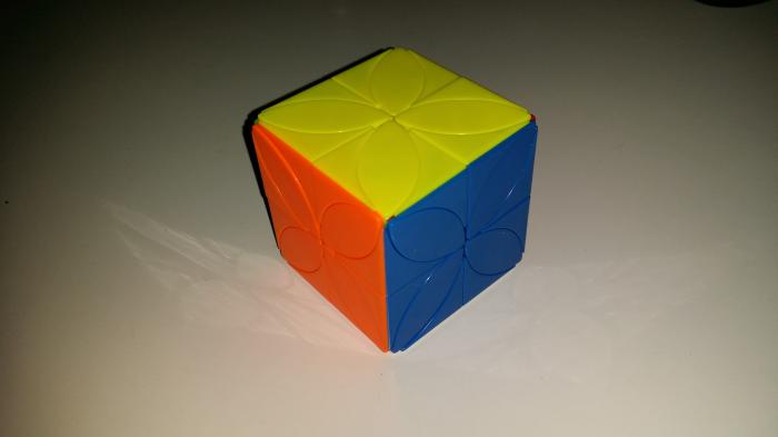 Clover Cube Plus